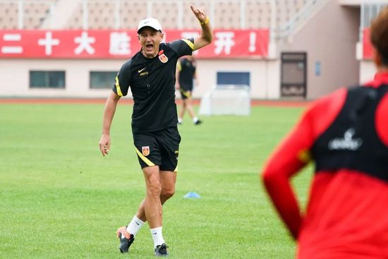 同时这也是C罗获得的第9个IFFHS奖项，C罗曾获得IFFHS评选的2013、2014、2016、2017、2019年的世界最佳国家队射手王和2014、2015、2020年的顶级联赛射手王。